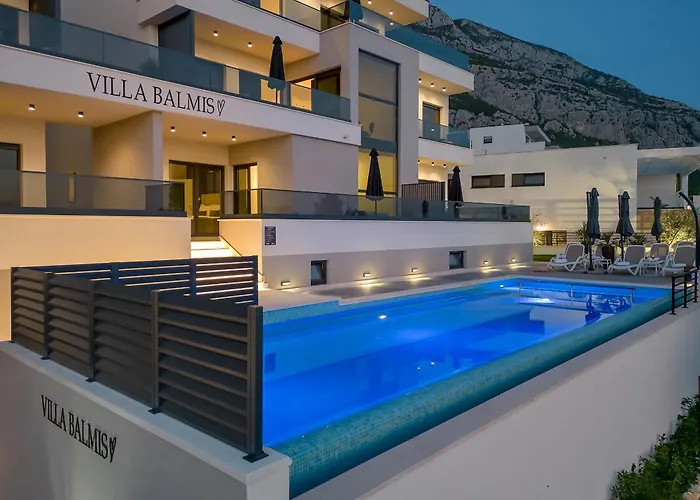 Balmis House A *